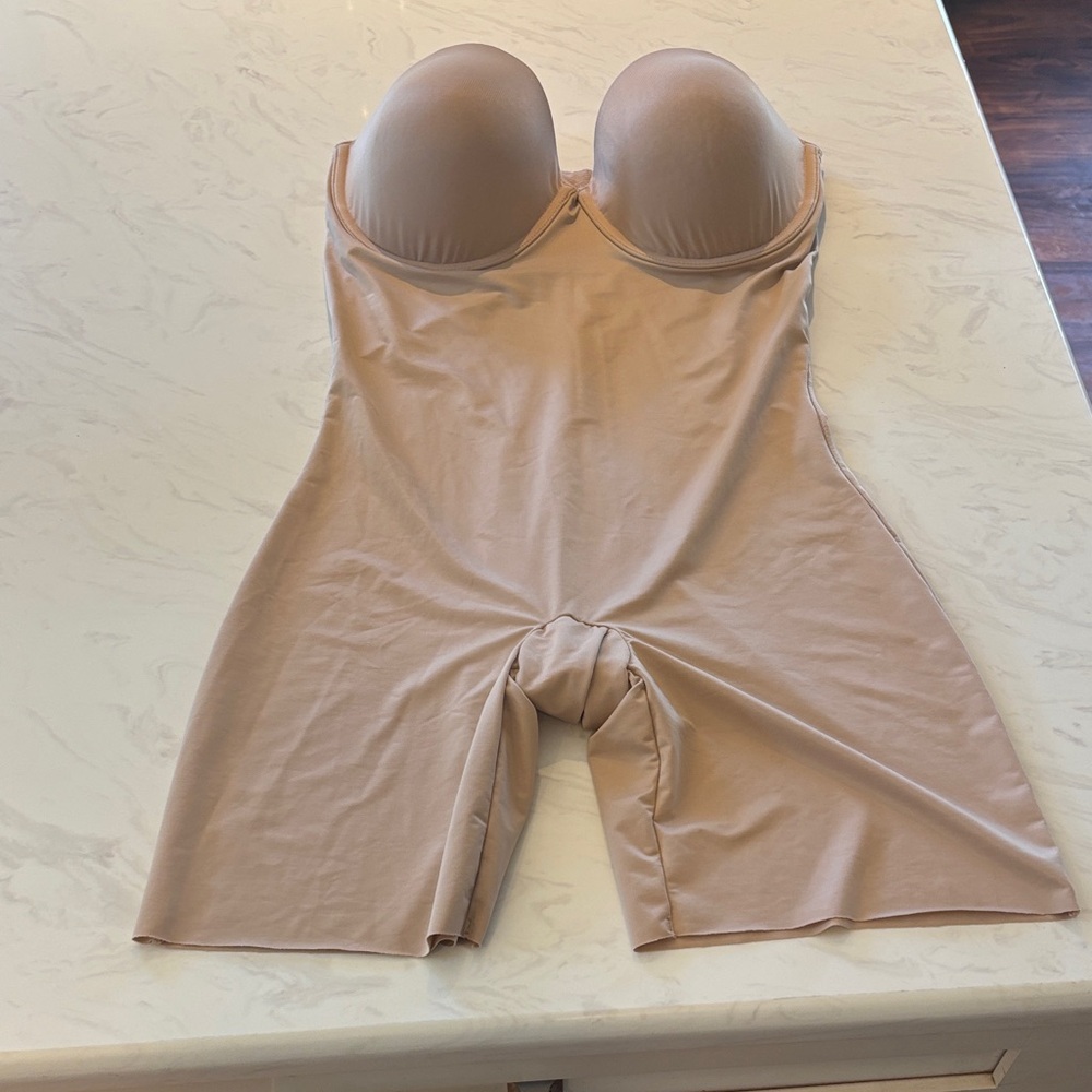 Red Hot Spanx Seamless Nude Shapewear Bodysuit